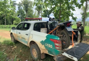 Polícia Ambiental recupera motocicleta roubada no Rio de Janeiro abandonada em área rural de Buritis