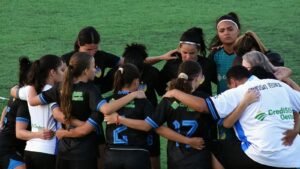 Com hat-trick da Sol ASPAFE vence a Lindágua de virada e vai a final da Copa Regional